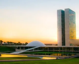 Câmara vota projeto que pode suspender mandato de deputados "brigões"