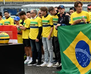 Campeões da F1 participam de homenagem a Ayrton Senna, na Itália