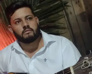 Cantor morre em acidente um dia após assinar com primeira gravadora