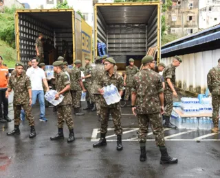 Carregamento de donativos arrecadados em Salvador é enviado ao RS