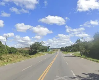 Corpo é encontrado com marcas de tiros na estrada da Cetrel