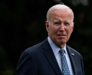 Democratas e artistas aumentam pressão sobre Biden