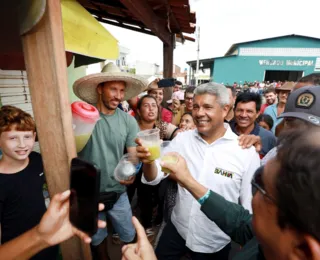 Em Malhada de Pedras, Jerônimo entrega obras e anuncia investimentos