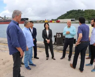 Executivos chineses visitam terminal portuário na Bahia