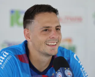 "Feliz e motivado", Santiago Arias volta a treinar com o Bahia