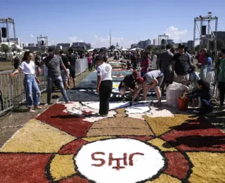 Festa religiosa de Corpus Christi reúne fiéis em várias cidades