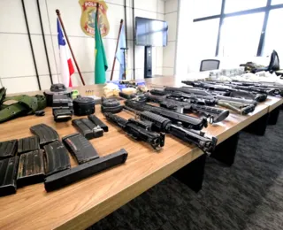 Polícia baiana apreendeu 17 armas por dia e 26 fuzis em 2024