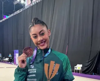 Ginasta Bárbara Domingos fatura bronze em etapa da Copa do Mundo