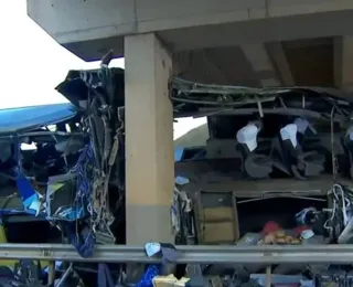 Grave acidente deixa ao menos 10 passageiros de ônibus mortos