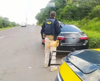 Homem compra carro roubado em feirão de Salvador e é detido pela PRF