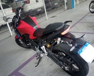 Homem é preso ao tentar vender moto clonada em shopping