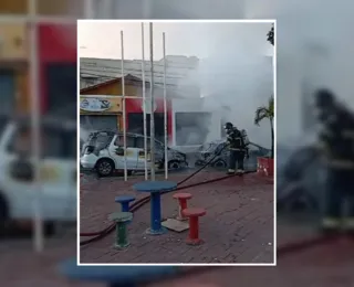 Incêndio destrói três carros em Salvador; assista VÍDEO