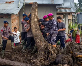 Inundações na Indonésia deixam 57 mortos e 22 desaparecidos