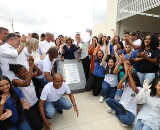 Jerônimo inaugura colégio de tempo integral na Bahia