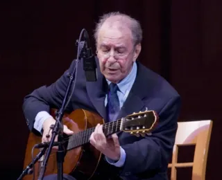 Jornalista pede reconhecimento de união estável com João Gilberto