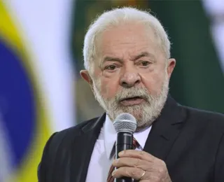 Lula assina MP que autoriza repasse financeiro para escolas do RS