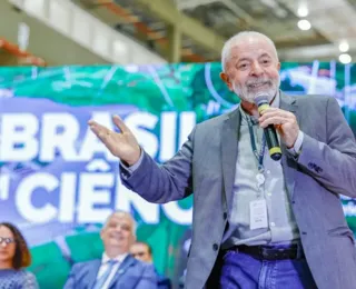 Lula critica governos anteriores por obras paralisadas