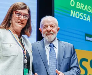 Lula defende Petrobras lucrativa e líder da transição energética