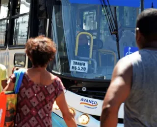 População ameaça incendiar ônibus após linha ser modificada