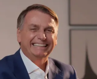 "Me fez até rejuvenescer", diz Bolsonaro sobre lançamento de perfume