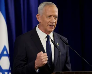Membro do gabinete de guerra de Israel renuncia ao governo