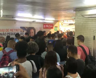 Vídeo: passageiros enfrentam lentidão com falha do metrô em Salvador