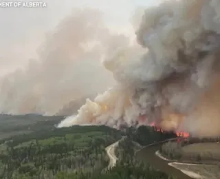 Milhares precisam deixar suas casas no Canadá devido a incêndios