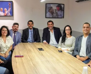 Ministro Jorge Messias debate sobre democracia na sede do PT Bahia