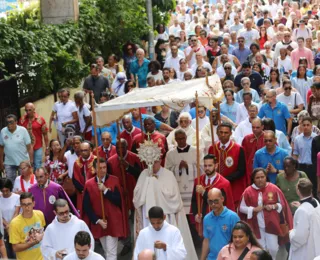 Missas, procissões e fé  marcaram  o Dia de Corpus Christi