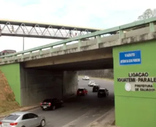 Motociclista bêbado bate em carro e se envolve em confusão com a PM