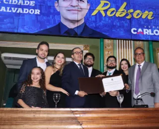 Robson Wagner recebe título de cidadão soteropolitano na Câmara