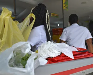 Sacolas plásticas voltarão a ser fornecidas gratuitamente em Salvador