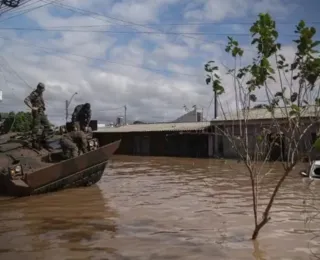 Sobe para 450 o número de municípios atingidos pelas enchentes no RS