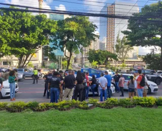 Taxista morre após ser esfaqueado em briga de trânsito no Itaigara