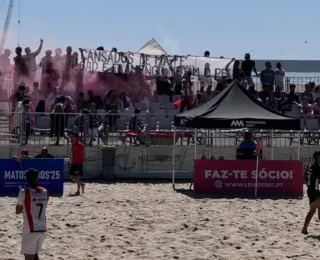 Torcida do Leixões protesta por parceria com o Flamengo: "Mete o pé"