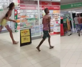 Vídeo: casal invade supermercado utilizando facão