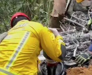 Vídeo mostra detroços de avião que caiu em Santa Catarina