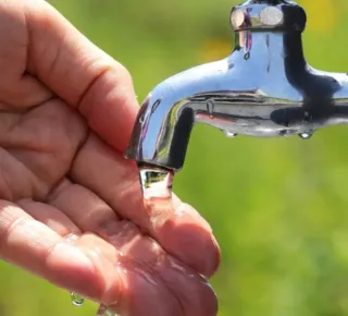 Fornecimento de água será interrompido em seis cidades da Bahia - Imagem