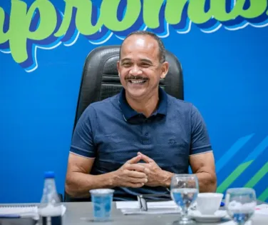 Elinaldo comemora plano de capacitação da BYD: “Estamos à disposição” - Imagem