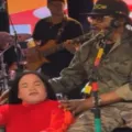 Edson Gomes expulsa influencer 'malandrinha' no 'Rancho do Maia' imagem