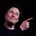 Idosa perde mais de R$ 150 mil ao acreditar que namorava com Elon Musk imagem