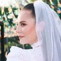 Paolla Oliveira e Diogo Nogueira se "casam" em superfesta; veja imagem