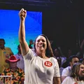 Prefeita de Araci ameaça demitir comissionados que apoiarem oposição imagem