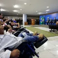 Congresso derruba veto de Lula e mantém pensão para vítimas da Zika imagem
