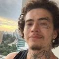 Whindersson Nunes surge em público após internação: "Lili cantou" imagem