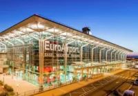 Aeroporto na França é evacuado e fechado após alerta de bomba