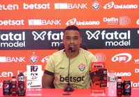 Alerrandro projeta atuação do Vitória contra o Inter: "Surpreender"