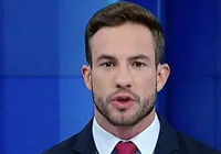 Âncora fica revoltado e se assume gay ao vivo em telejornal: "E daí?"