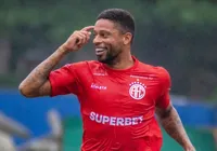 Aos 34 anos, André "Balada" anuncia aposentadoria do futebol