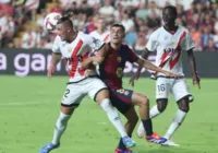 Barcelona vence Rayo Vallecano de virada com com gol de estreante